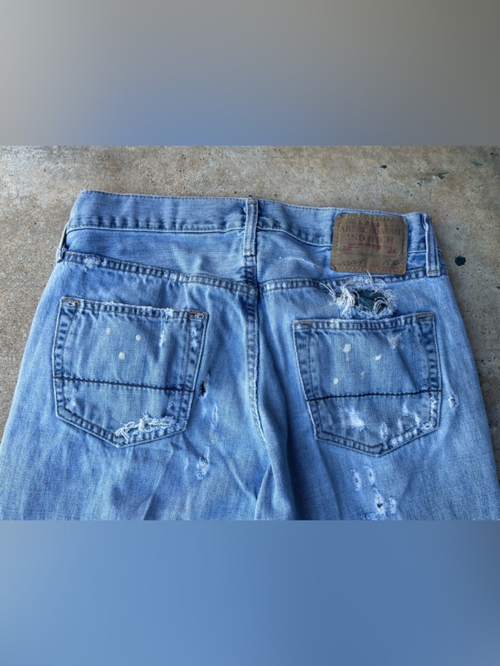Abercrombie & Fitch Light Blue Distressed Denim Jeans - Picture 8 of 9